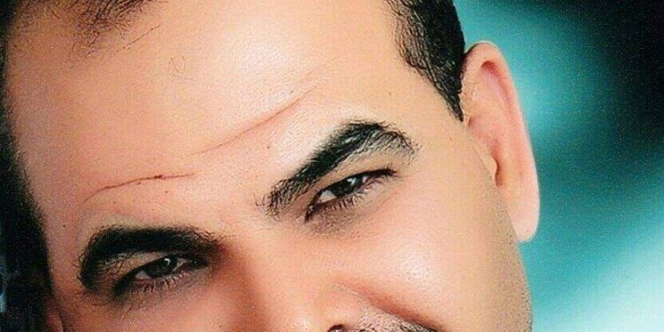 المقهى.  شعر/ عصام عبد المحسن