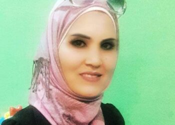 كأنك لست لي .   شعر/ ناديا إبراهيم