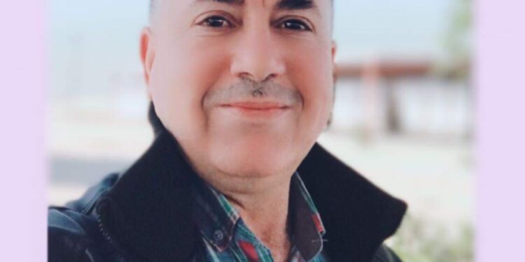 أنا السائر. شعر/ إحسان الموسوي البصري وترجمة إلى البرتغالية تغريد بو مرعي