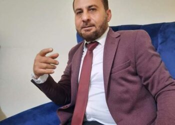 الشاعر مجد أبو راس / تحت المجهر