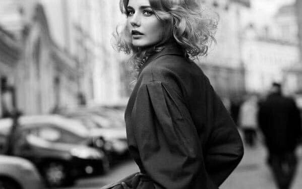 الدكتورة مي النجم / أحاول المسير