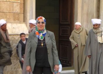 الشاعرة مرفت جابر / عيش براحتك