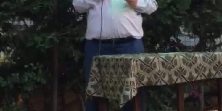 الشاعر د. علي عجمي / بين العقل والقلب