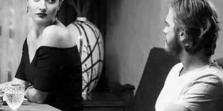 الشاعرة الدكتورة مي النجم / لستُ زليخة