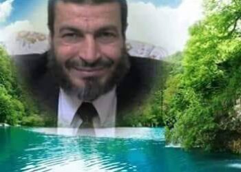 الشاعر د. مختار أحمد هلال / عجيبة الدهر