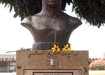 من هو زومبي