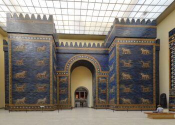 إعتقال الطائي / تبسّمتْ عشتار في الغُربة