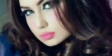 الشاعرة ليلى الطيب / جنون