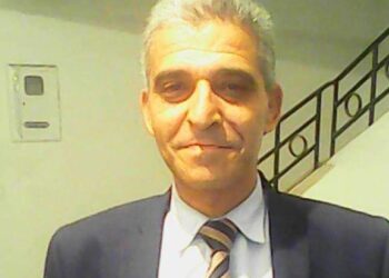 أنا..؟ بقلم الأستاذ مجدي محمدين الشاعر