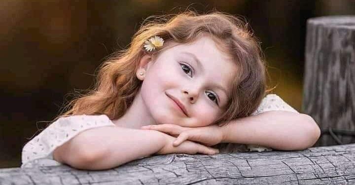 أيا بدراً يناديني بليلٍ بقلم الشاعرة لورا أحمد