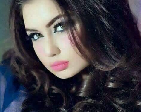 الشاعرة ليلى الطيب / أكتمل بك