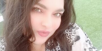 الشاعرة نسرين صايغ / لا أَحَدَ يَخْرجُ حيًّا.