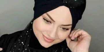 الشاعرة مريم محمد / لاتلمني