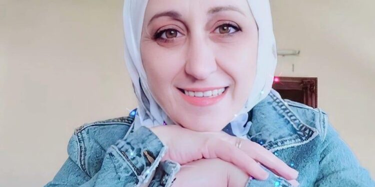 الشاعرة أميرة نويلاتي / ضجيج الصمت