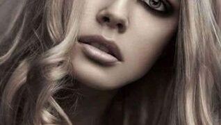 الشاعرة روضة لبابيدي / اكتبني شعراً