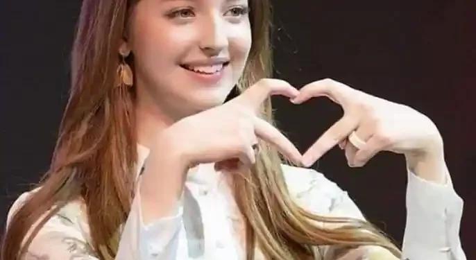 يَامَنْ مَلَكْتَ القَلبَ