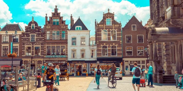 تعرف على تاريخ مدينة Delft