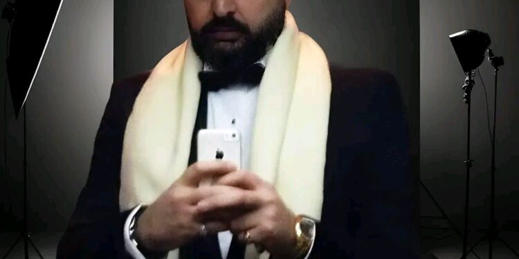 صرح الفنان أنس فخري ..