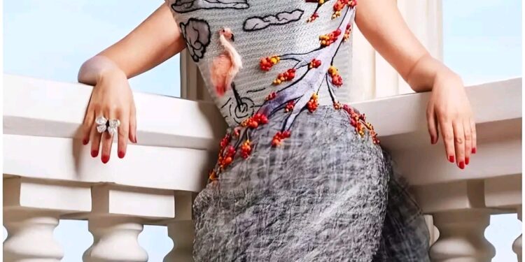 الفنانة #أمل_عرفة في أحدث إطلالة لها 💞