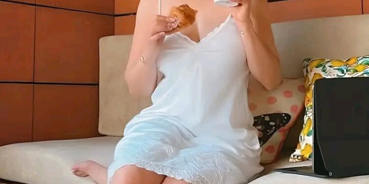 الفنانة #هيفاء_وهبي باطلالة مميزة 🤍