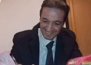 يداً بيدٍ الشاعر محمد الدمشقي