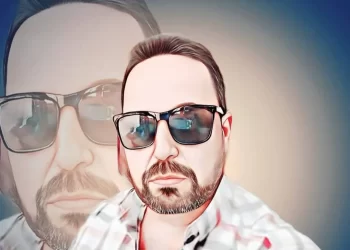 تقــوى الثعالــب ------------- ديــكٌ يُــصلّي والإمــامُ الــثعلبُ وعــلى المنابرِ بالفضيلةِ يَخطبُ