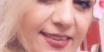 الشاعرة مايا خوري / أعتذر لقلبي