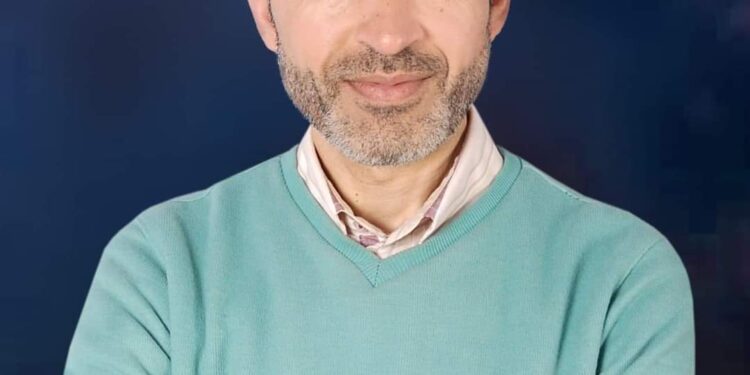 قصص قصيرة / الأديب عماد أبو زيد