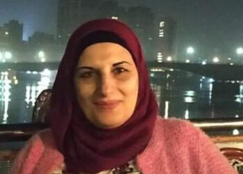 تهجُرُ الشّمس يومنَا / الشاعرة نهى عمر