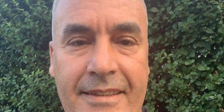 غنَّتْ على لحنِ الخلودِ / الشاعر محمد زهاق