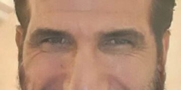 الحضور / الشاعر زين العابدين