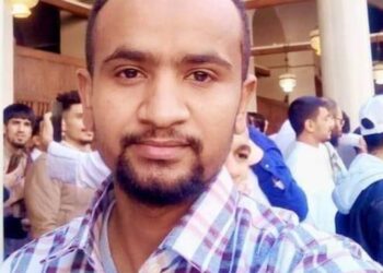 عيناكِ تضحك / الشاعر بشير سورة