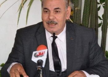 قصيدة النثر تجديد في القصيدة والنقد / د. رمضان الحضري