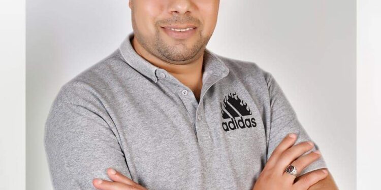 همهمات / الشاعر شكري علوان