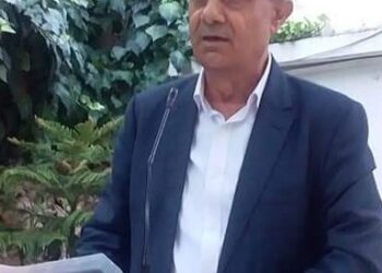 توفيق أحمد يشدو ،،حمص،،على منبر مهرجان رابطة الخريجين الجامعيين