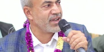 سباقُ الضّوءِ / الشاعر علي الباز