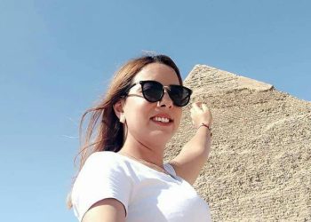 الشاعرة | زينا حمدي