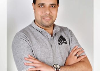 إليكنّ تحيتي / الشاعر شكري علوان