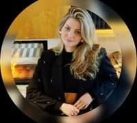 الشاعرة / شمس الأبجدية