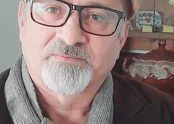 لقاءٌ حماسيٌ الأديب ياسر أبو عجيب