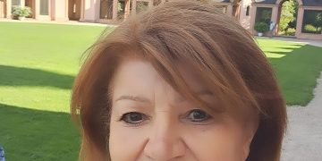 لاترحل بمفردك / الشاعرة السورية القديرة الدكتورة ناديا حماد